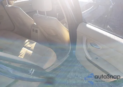 2006 BMW 325I z USA, uszkodzony, nr VIN WBAVB135X6PT08464